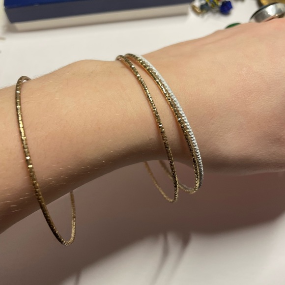 Set of 4 bracelets - Picture 2 of 2